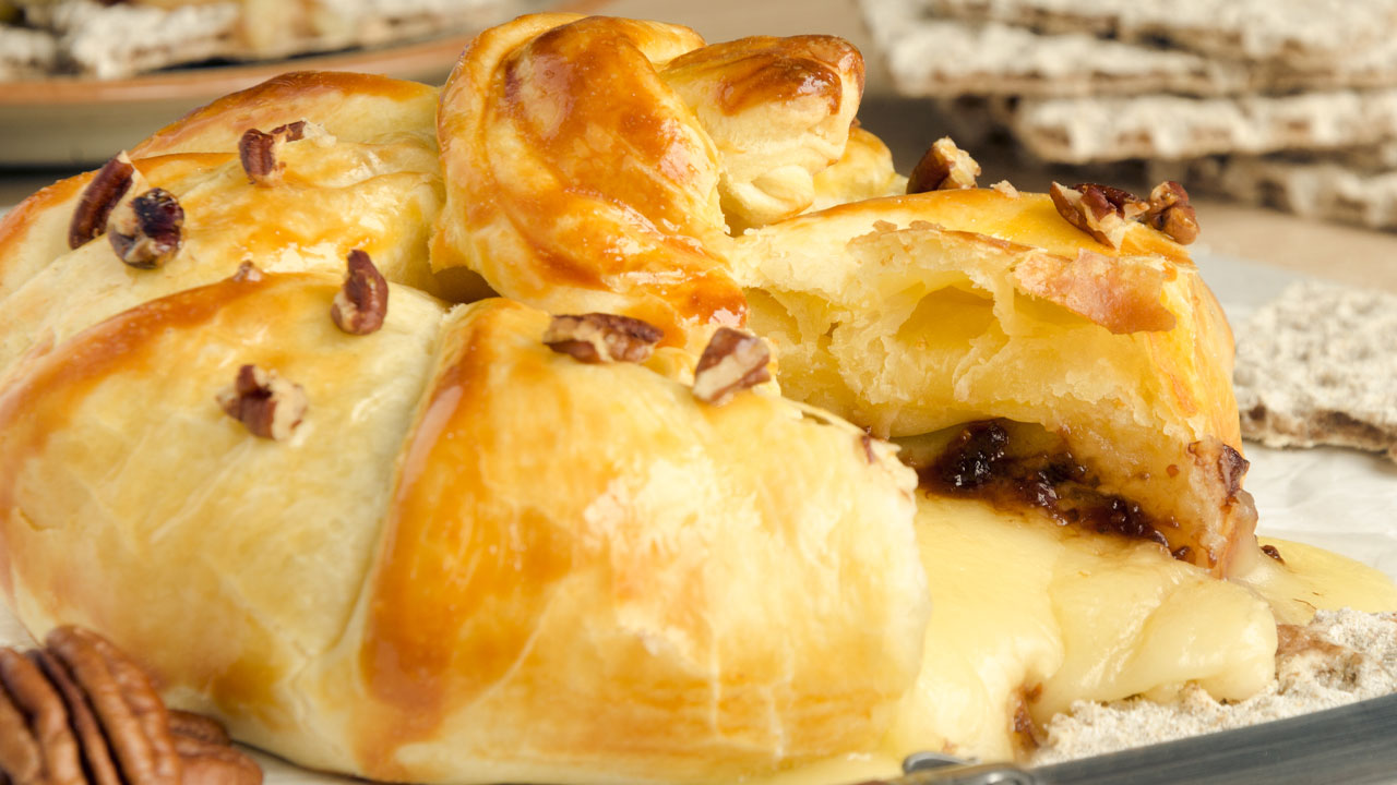 Baked Brie In Puff Pastry